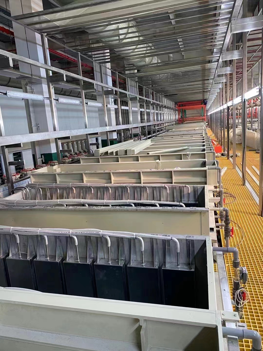 自動線投入式震板